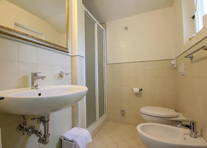 Nocleg ze śniadaniem Ortensia 4*