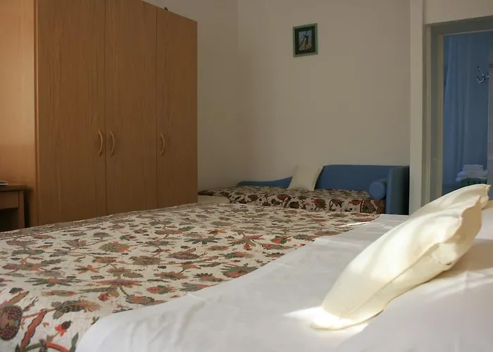 Nocleg ze śniadaniem Ortensia 4*